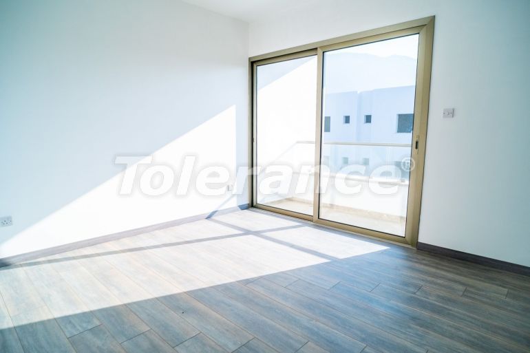 Вилла или дом в Кирения, Северный Кипр с бассейном: купить недвижимость в Турции - 106004