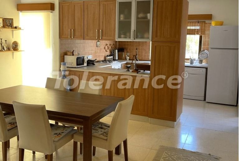 Вилла или дом в Кирения, Северный Кипр: купить недвижимость в Турции - 106441