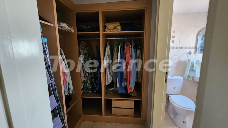 Вилла или дом в Кирения, Северный Кипр: купить недвижимость в Турции - 106465