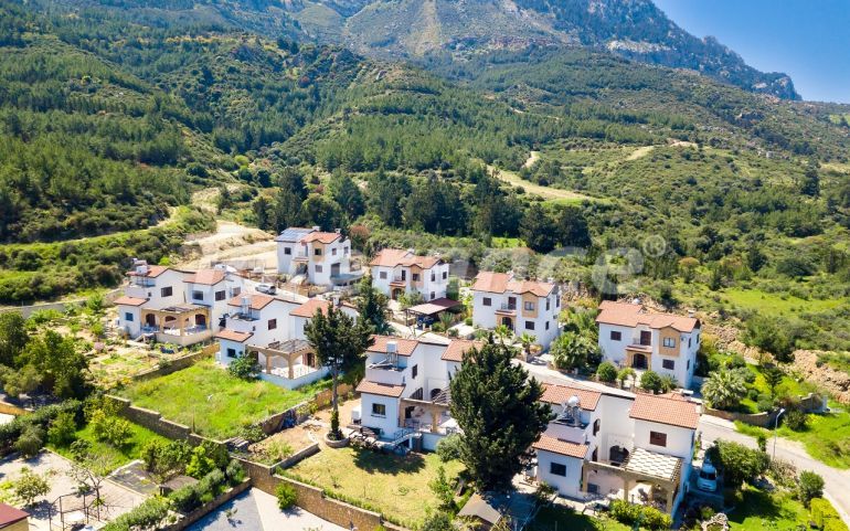 Вилла или дом в Кирения, Северный Кипр: купить недвижимость в Турции - 106481