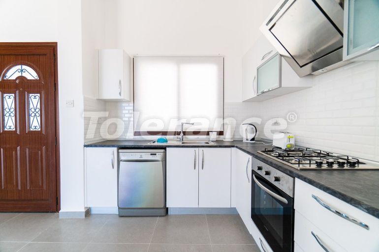 Вилла или дом в Кирения, Северный Кипр вид на море с бассейном: купить недвижимость в Турции - 107183