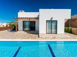 Вилла или дом в Кирения, Северный Кипр вид на море с бассейном: купить недвижимость в Турции - 107209
