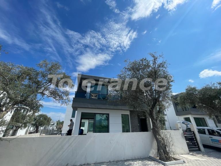 Вилла или дом в Кирения, Северный Кипр вид на море с бассейном: купить недвижимость в Турции - 110391