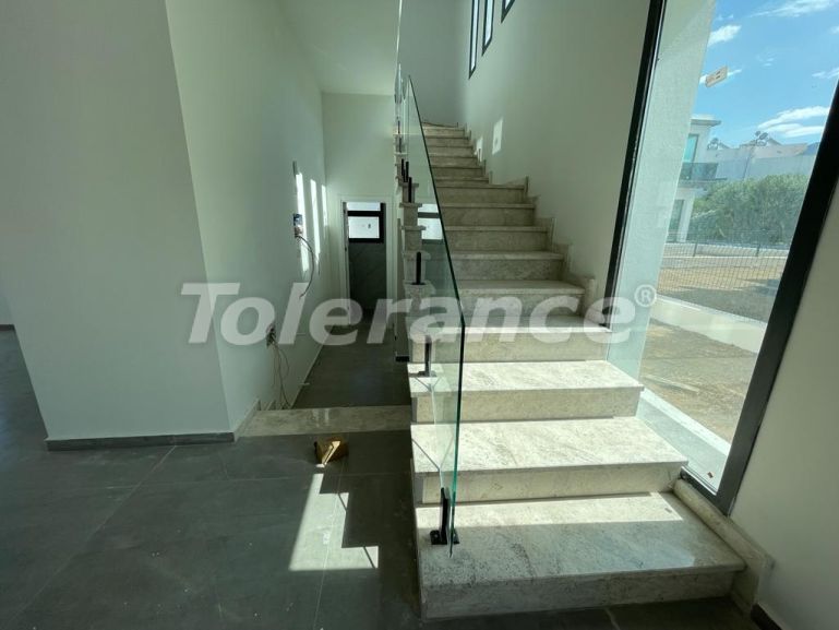 Вилла или дом в Кирения, Северный Кипр вид на море с бассейном: купить недвижимость в Турции - 110402