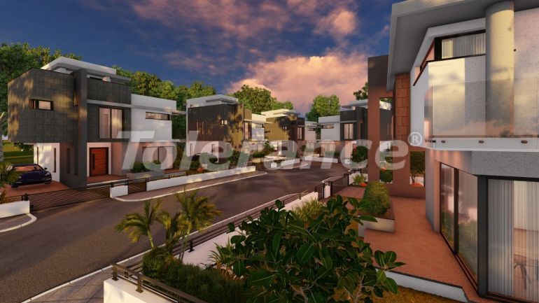 Вилла или дом в Кирения, Северный Кипр с бассейном: купить недвижимость в Турции - 112212