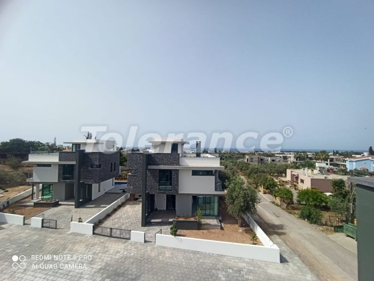 Вилла или дом в Кирения, Северный Кипр с бассейном: купить недвижимость в Турции - 112218