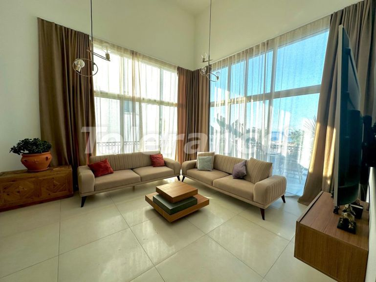 Вилла или дом в Кирения, Северный Кипр вид на море с бассейном: купить недвижимость в Турции - 114843