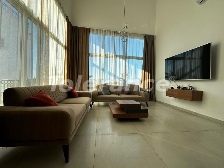 Вилла или дом в Кирения, Северный Кипр вид на море с бассейном: купить недвижимость в Турции - 114844