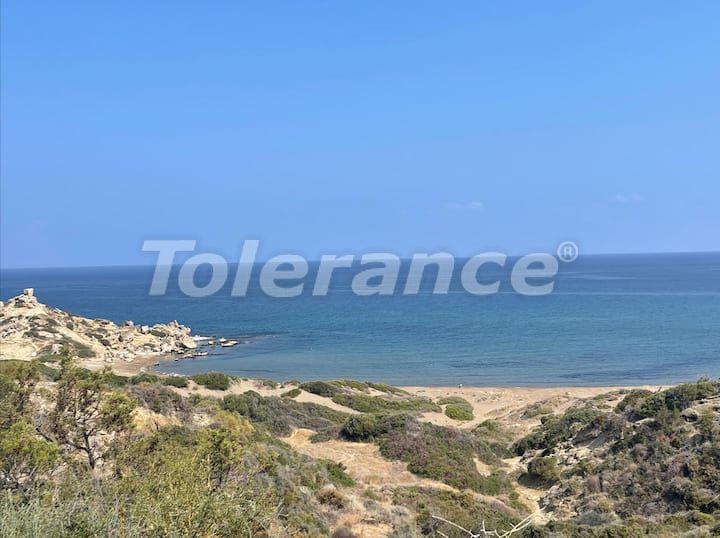 Вилла или дом в Кирения, Северный Кипр вид на море с бассейном: купить недвижимость в Турции - 118001