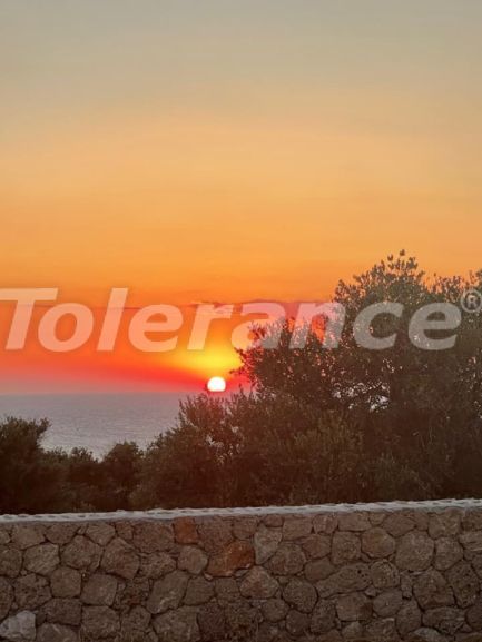 Вилла или дом в Кирения, Северный Кипр вид на море с бассейном: купить недвижимость в Турции - 118004