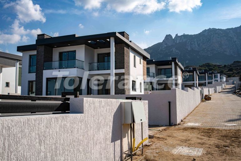 Вилла или дом от застройщика в Кирения, Северный Кипр с бассейном: купить недвижимость в Турции - 119340