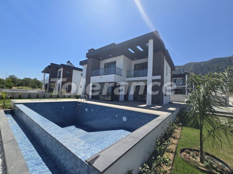 Вилла или дом от застройщика в Кирения, Северный Кипр с бассейном: купить недвижимость в Турции - 127855