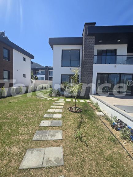 Вилла или дом от застройщика в Кирения, Северный Кипр с бассейном: купить недвижимость в Турции - 127857