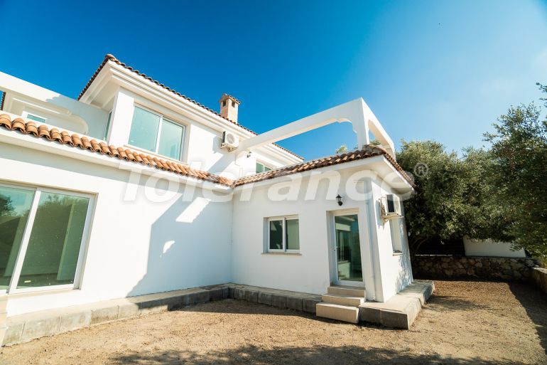 Вилла или дом от застройщика в Кирения, Северный Кипр вид на море с бассейном в рассрочку: купить недвижимость в Турции - 71227