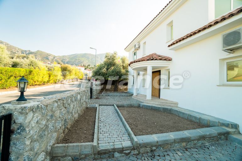 Вилла или дом от застройщика в Кирения, Северный Кипр вид на море с бассейном в рассрочку: купить недвижимость в Турции - 71230