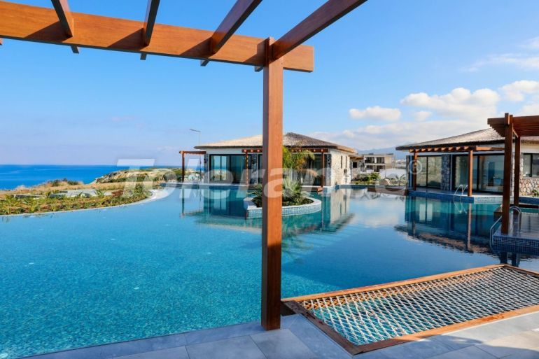 Вилла или дом от застройщика в Кирения, Северный Кипр вид на море с бассейном: купить недвижимость в Турции - 71847