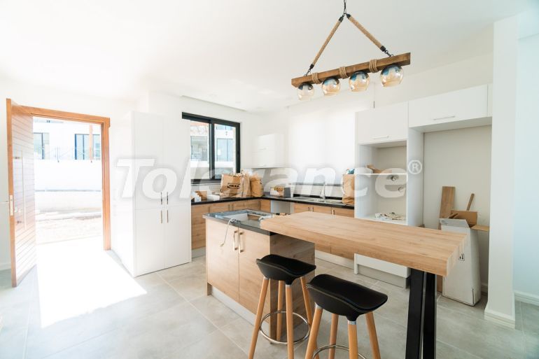 Вилла или дом от застройщика в Кирения, Северный Кипр вид на море с бассейном: купить недвижимость в Турции - 71853