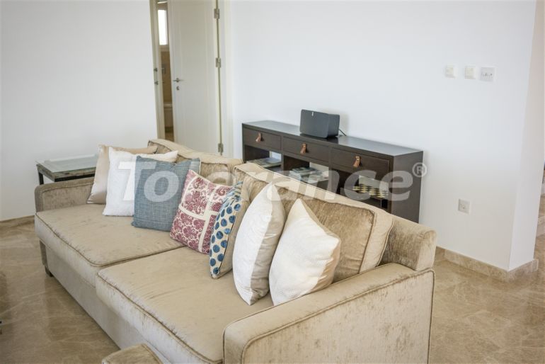 Вилла или дом от застройщика в Кирения, Северный Кипр вид на море с бассейном: купить недвижимость в Турции - 72200