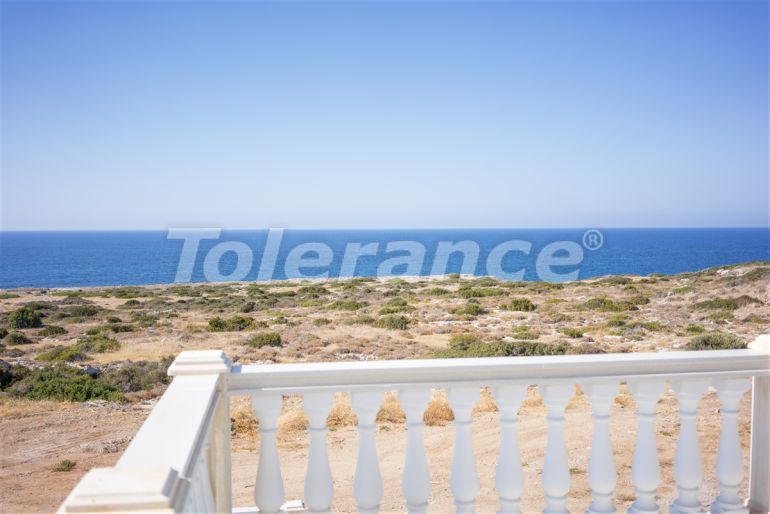 Вилла или дом от застройщика в Кирения, Северный Кипр вид на море с бассейном: купить недвижимость в Турции - 72203