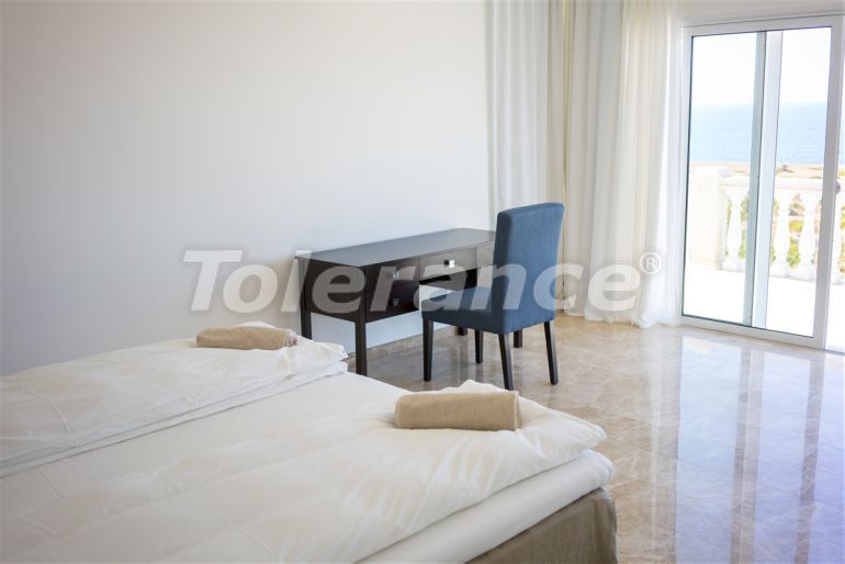 Вилла или дом от застройщика в Кирения, Северный Кипр вид на море с бассейном: купить недвижимость в Турции - 72214