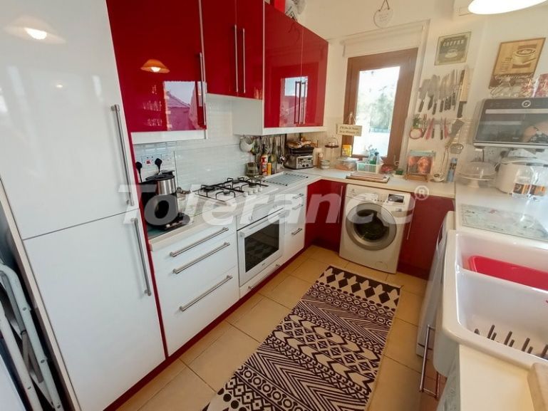 Вилла или дом в Кирения, Северный Кипр с бассейном: купить недвижимость в Турции - 73430