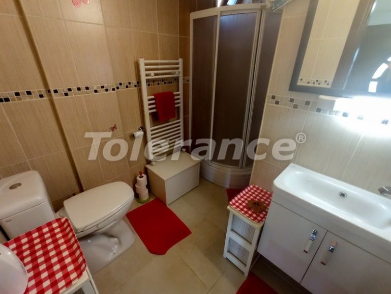 Вилла или дом в Кирения, Северный Кипр с бассейном: купить недвижимость в Турции - 73435