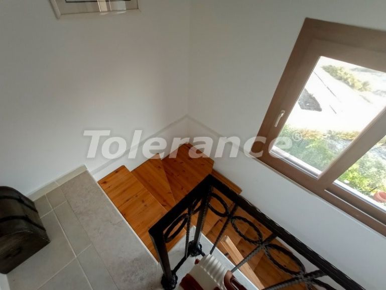 Вилла или дом в Кирения, Северный Кипр с бассейном: купить недвижимость в Турции - 73443