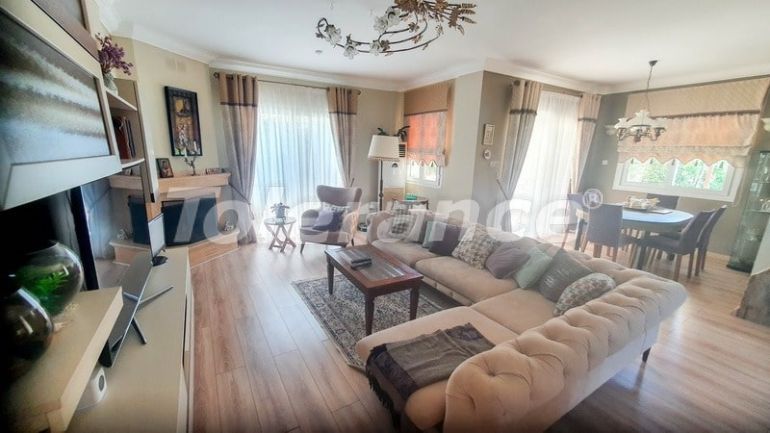 Вилла или дом в Кирения, Северный Кипр: купить недвижимость в Турции - 73455