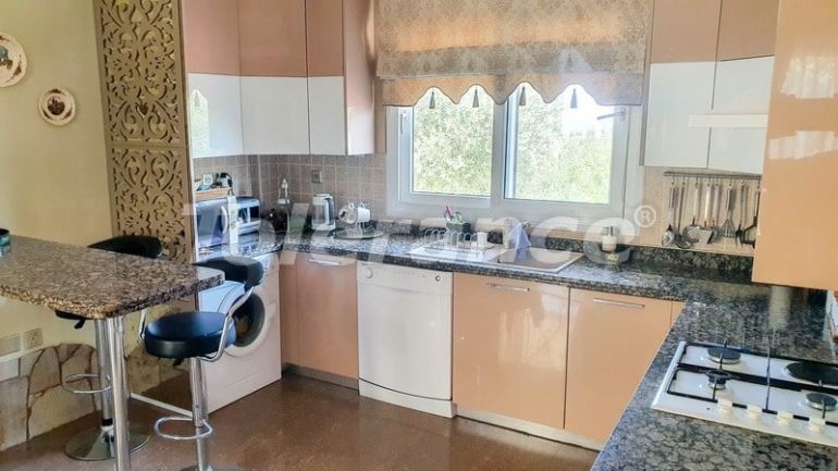 Вилла или дом в Кирения, Северный Кипр: купить недвижимость в Турции - 73459