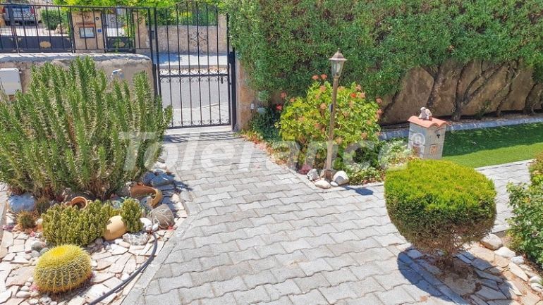 Вилла или дом в Кирения, Северный Кипр: купить недвижимость в Турции - 73471