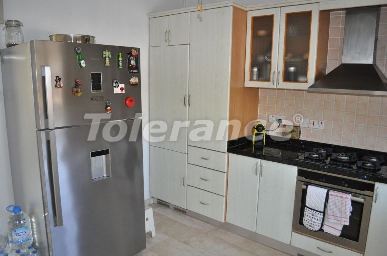 Вилла или дом в Кирения, Северный Кипр с бассейном: купить недвижимость в Турции - 73892