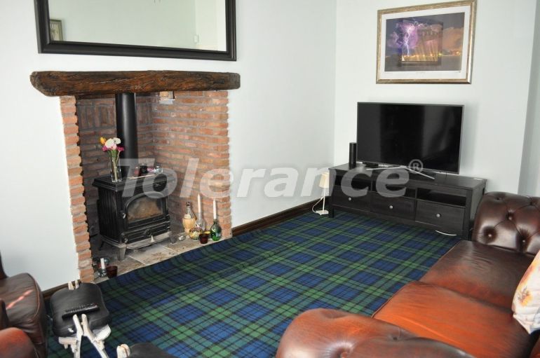 Вилла или дом в Кирения, Северный Кипр с бассейном: купить недвижимость в Турции - 73894