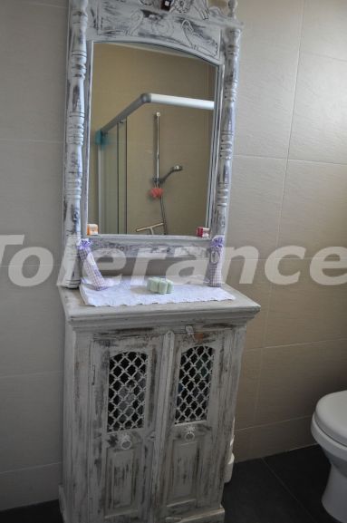 Вилла или дом в Кирения, Северный Кипр с бассейном: купить недвижимость в Турции - 73897