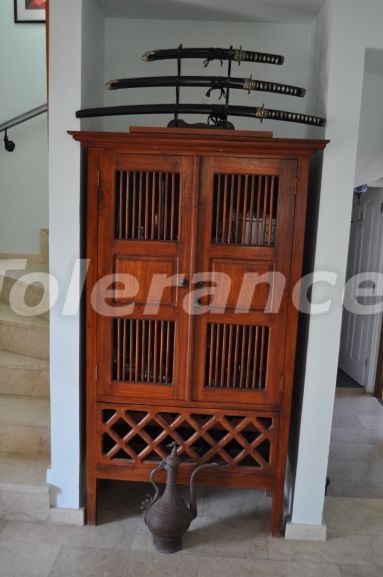 Вилла или дом в Кирения, Северный Кипр с бассейном: купить недвижимость в Турции - 73902