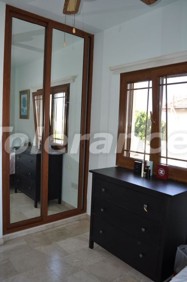 Вилла или дом в Кирения, Северный Кипр с бассейном: купить недвижимость в Турции - 73907