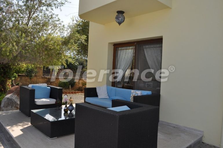 Вилла или дом в Кирения, Северный Кипр с бассейном: купить недвижимость в Турции - 73916