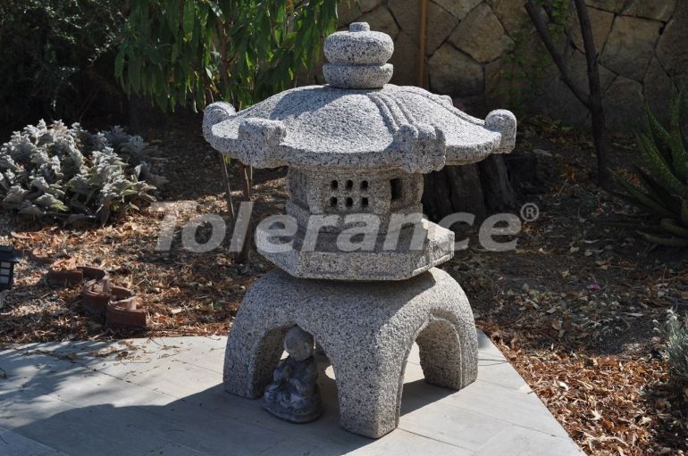 Вилла или дом в Кирения, Северный Кипр с бассейном: купить недвижимость в Турции - 73917