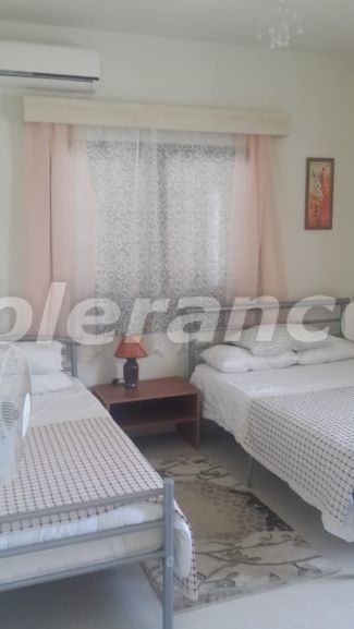 Вилла или дом в Кирения, Северный Кипр с бассейном: купить недвижимость в Турции - 74559