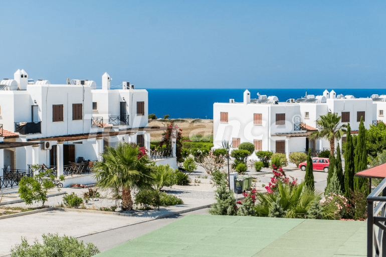 Вилла или дом в Кирения, Северный Кипр с бассейном: купить недвижимость в Турции - 74565