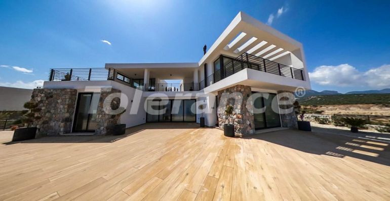 Вилла или дом в Кирения, Северный Кипр вид на море с бассейном в рассрочку: купить недвижимость в Турции - 75234