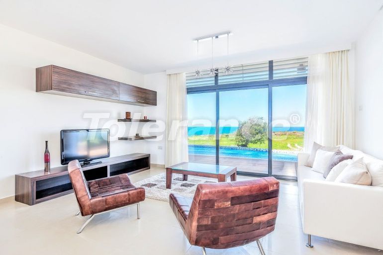 Вилла или дом в Кирения, Северный Кипр вид на море с бассейном в рассрочку: купить недвижимость в Турции - 75240