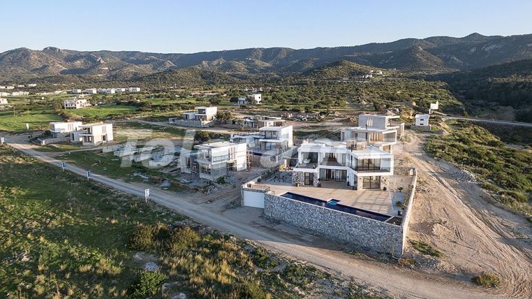 Вилла или дом в Кирения, Северный Кипр вид на море с бассейном в рассрочку: купить недвижимость в Турции - 75268