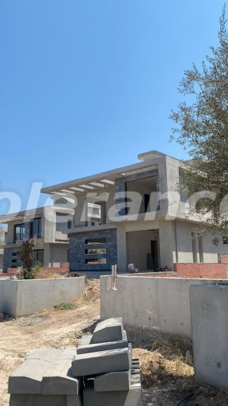 Вилла или дом от застройщика в Кирения, Северный Кипр: купить недвижимость в Турции - 76007