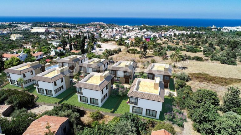 Вилла или дом от застройщика в Кирения, Северный Кипр вид на море с бассейном: купить недвижимость в Турции - 76021