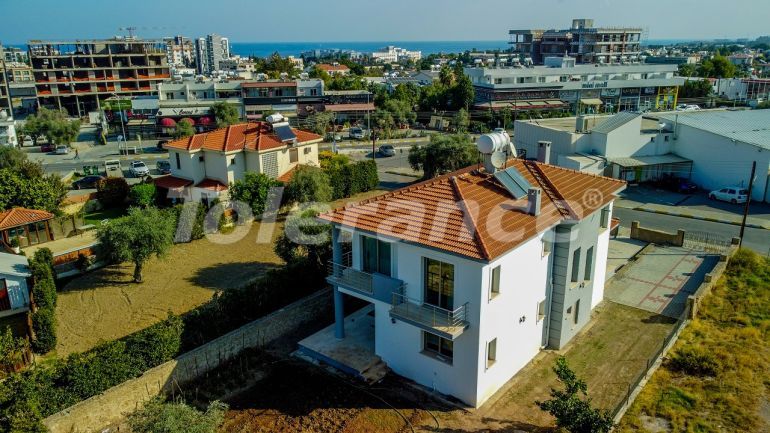 Вилла или дом в Кирения, Северный Кипр вид на море: купить недвижимость в Турции - 76429