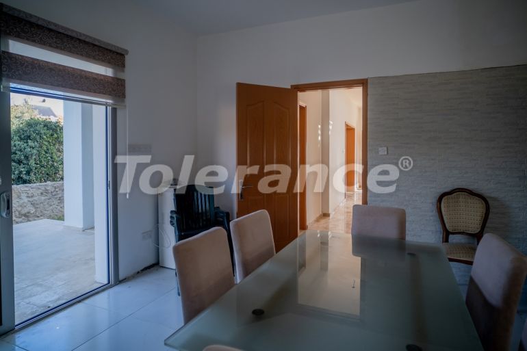 Вилла или дом в Кирения, Северный Кипр вид на море: купить недвижимость в Турции - 76435