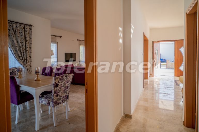 Вилла или дом в Кирения, Северный Кипр вид на море: купить недвижимость в Турции - 76436