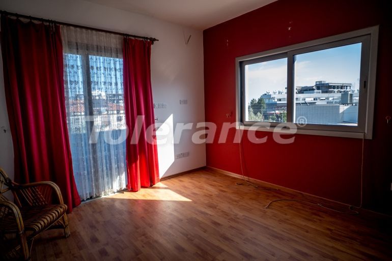 Вилла или дом в Кирения, Северный Кипр вид на море: купить недвижимость в Турции - 76449