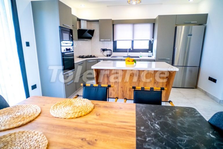 Вилла или дом в Кирения, Северный Кипр: купить недвижимость в Турции - 77091