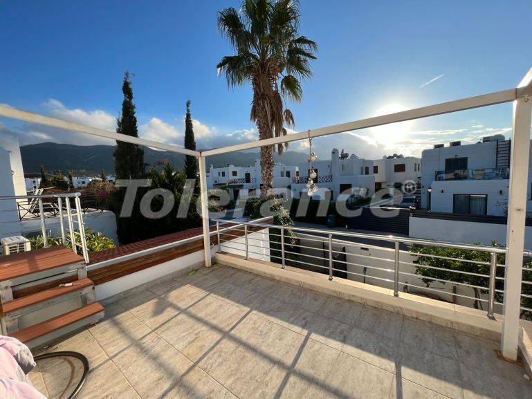 Вилла или дом в Кирения, Северный Кипр вид на море с бассейном: купить недвижимость в Турции - 77268